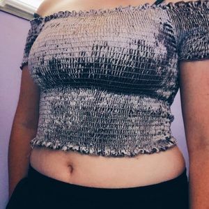 SUPER CUTE TAUPE OFF THE SHOULDER CROP TOP